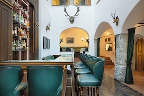 Bar (on property) - Hotel Goldener Hirsch, a Luxury Collection Hotel, Salzburg (Salzburg)