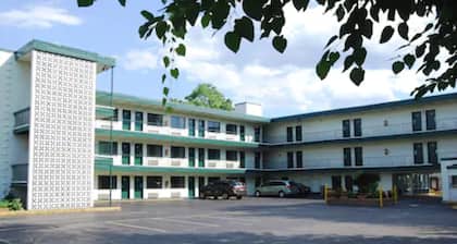 Lincoln Way Inn