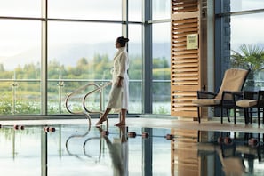 Indoor pool, seasonal outdoor pool, lifeguards on site - Parknasilla Resort and Spa (Sneem)