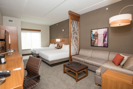 Premium bedding, in-room safe, desk, blackout drapes. Hyatt Place Cincinnati / Sharonville Convention Center