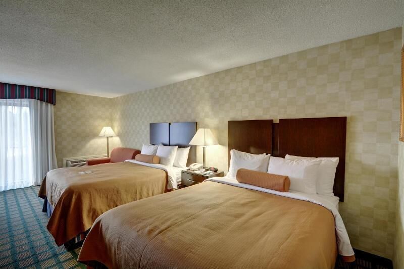 Premium bedding, individually decorated, individually furnished, desk