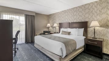 Standard Room, 1 King Bed, Accessible, Refrigerator & Microwave | Premium bedding, individually decorated, individually furnished, desk
