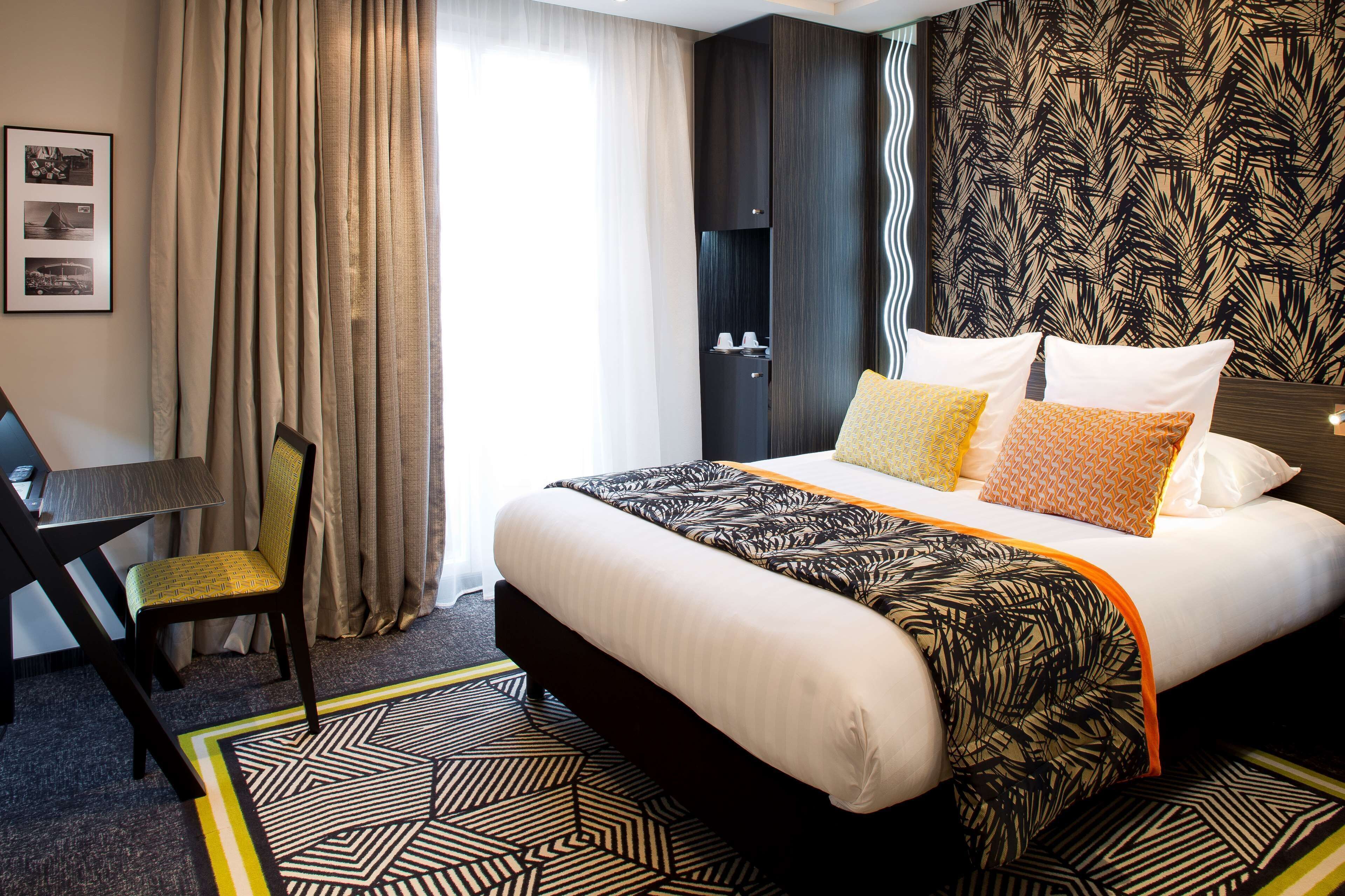 Premium bedding, free minibar items, in-room safe