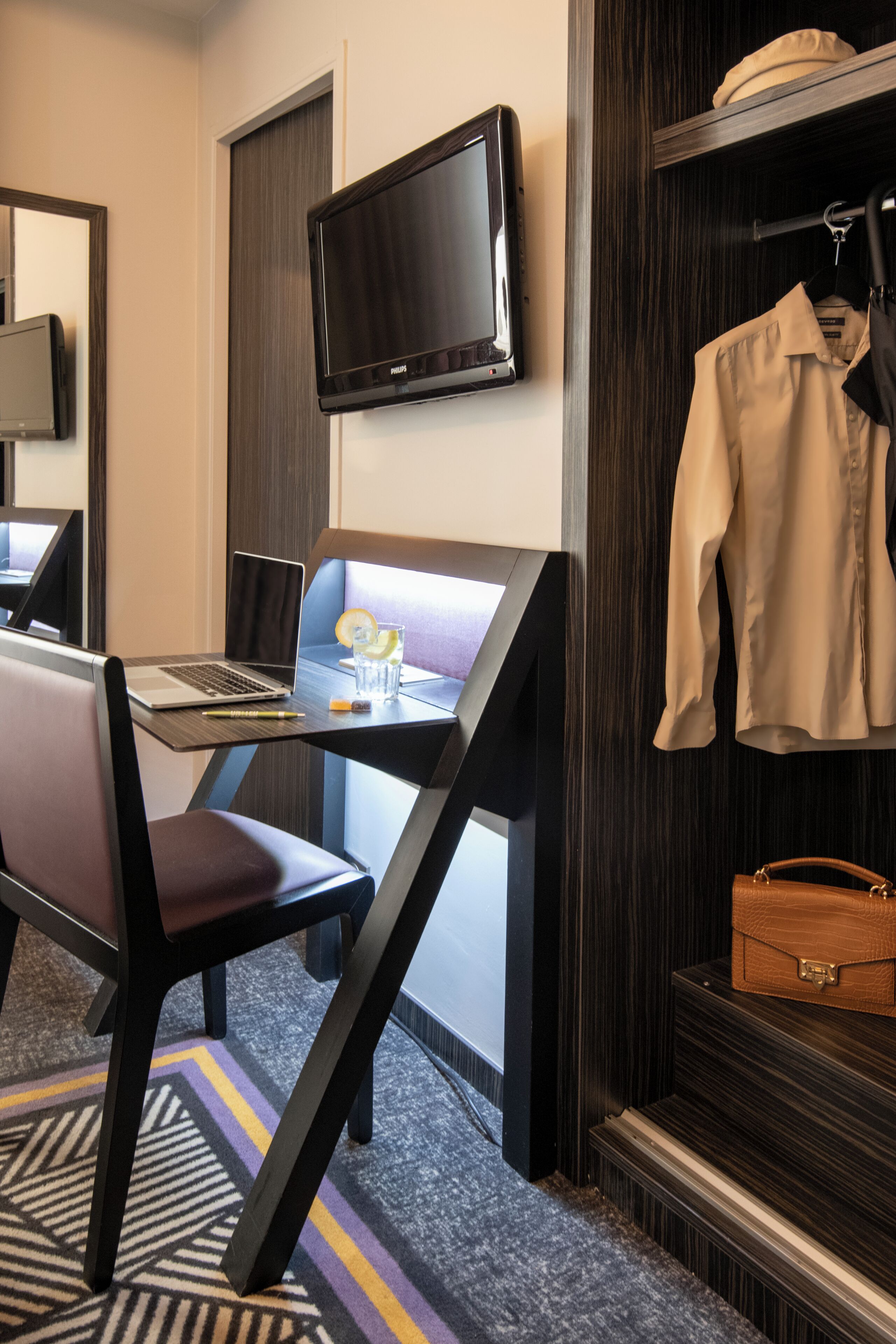 comfort double room | living area | lcd tv