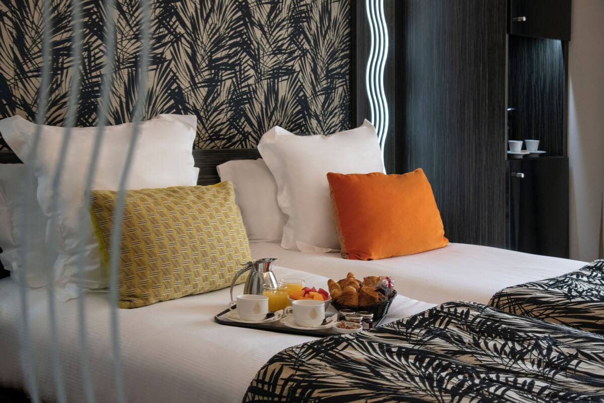 Phòng 2 giường đơn Deluxe (Balneo bath) | Bộ đồ giường cao cấp, minibar với thức ăn, đồ uống miễn phí 