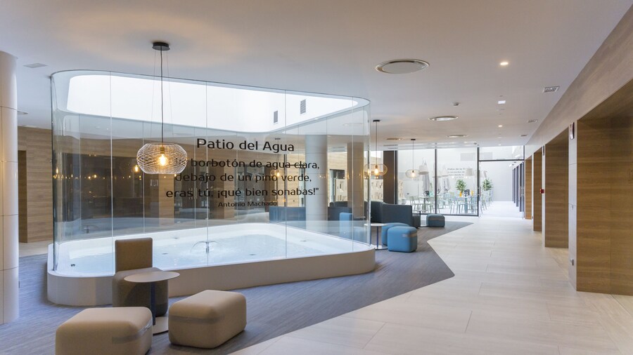 Hotel Macia Sevilla Kubb