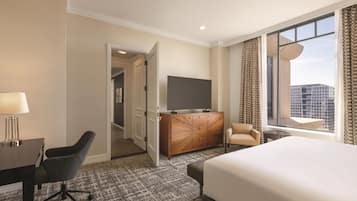 Presidentiële suite, 1 kingsize bed | Luxe beddengoed, donzen dekbedden, een kluis op de kamer, een bureau