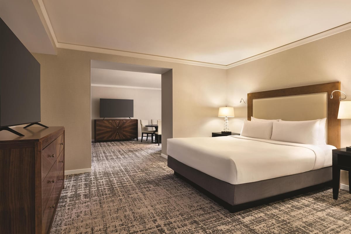 Junior Suite, 1 King Bed