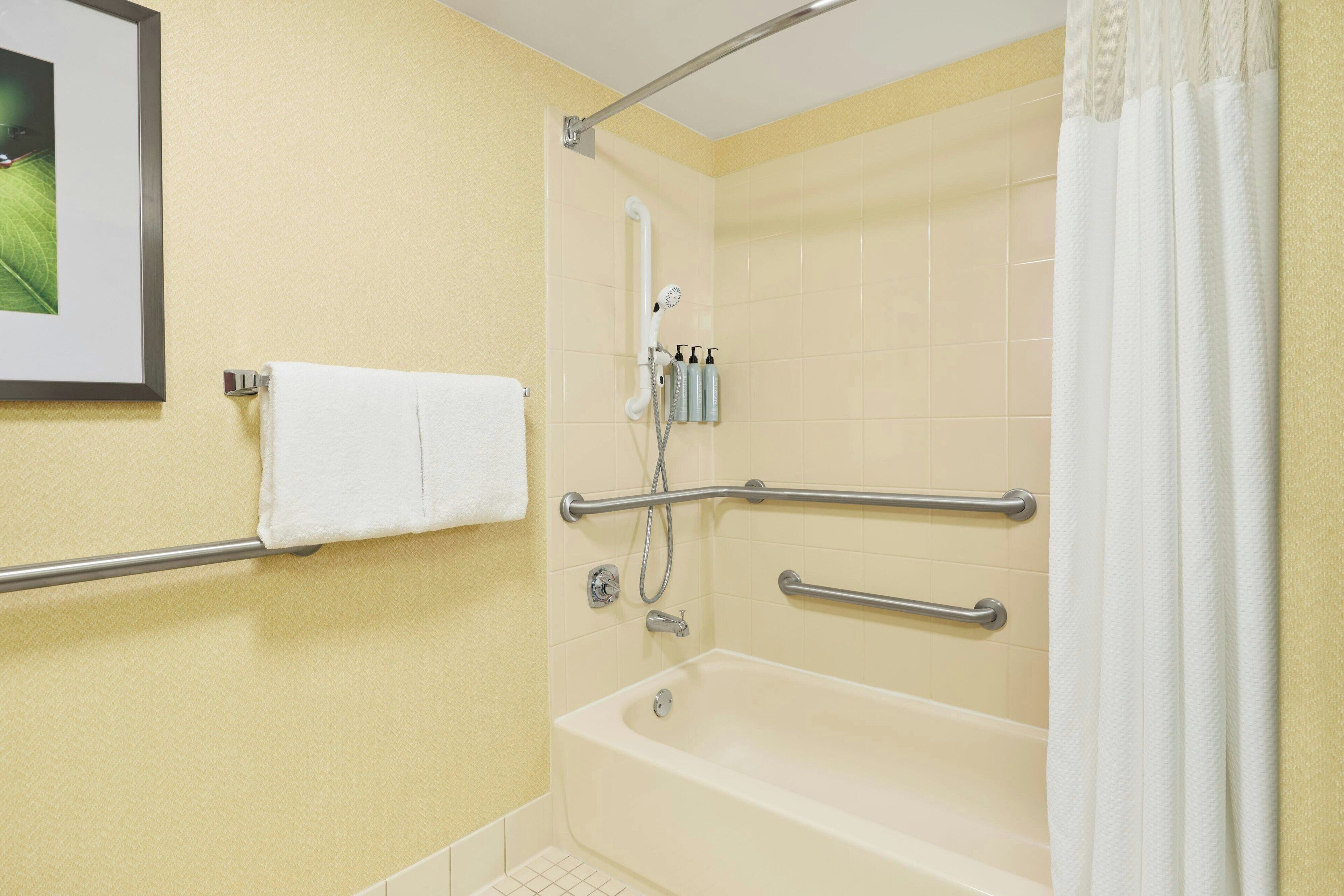 combined shower/bathtub, free toiletries, hair dryer, towels