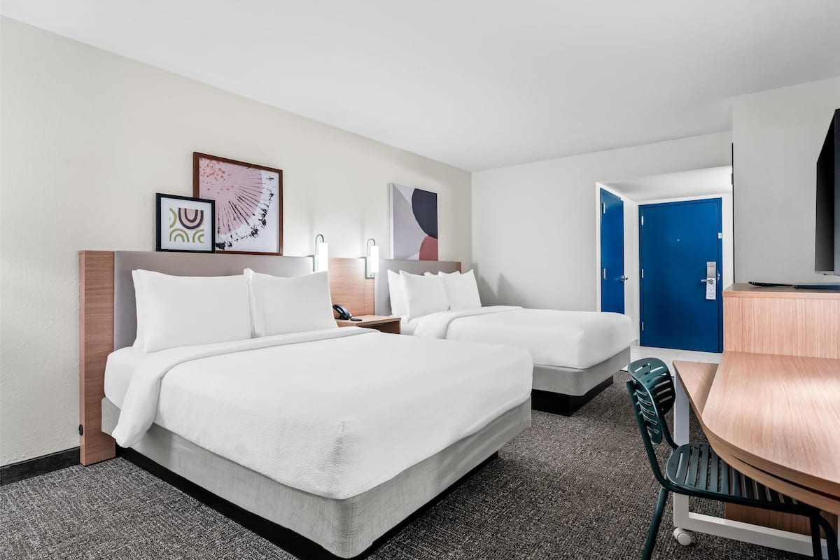 In-room safe, desk, iron/ironing board, travel cot