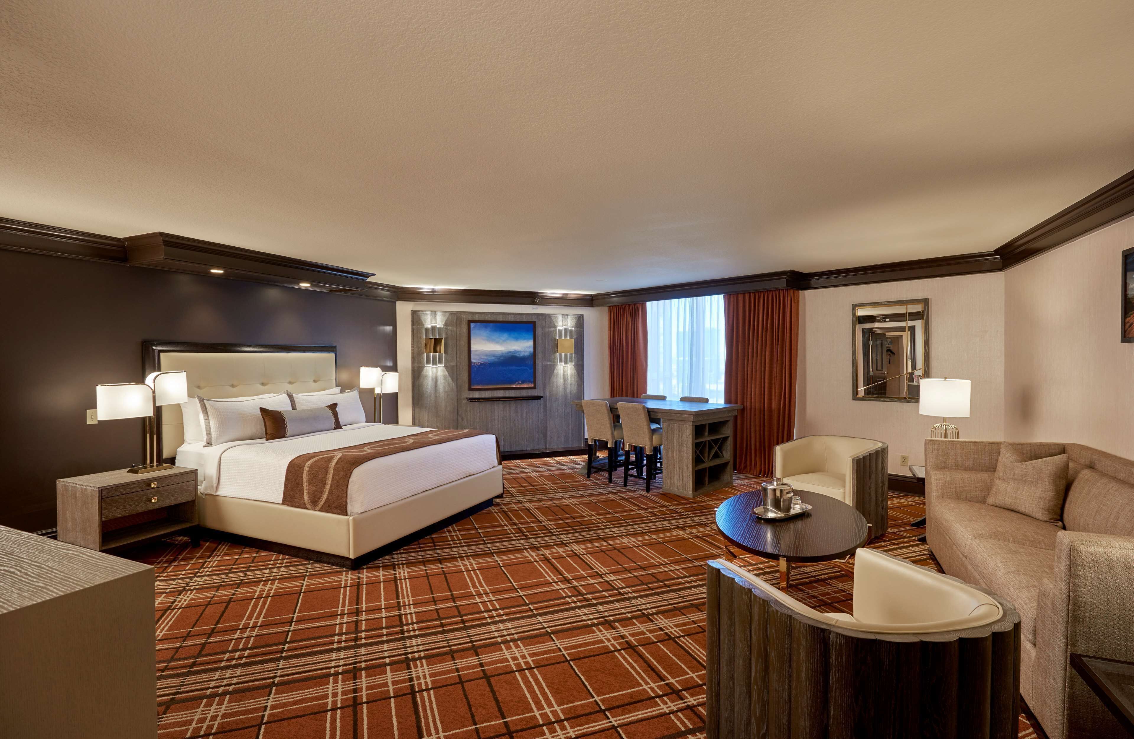 Premium bedding, pillow-top beds, in-room safe, desk