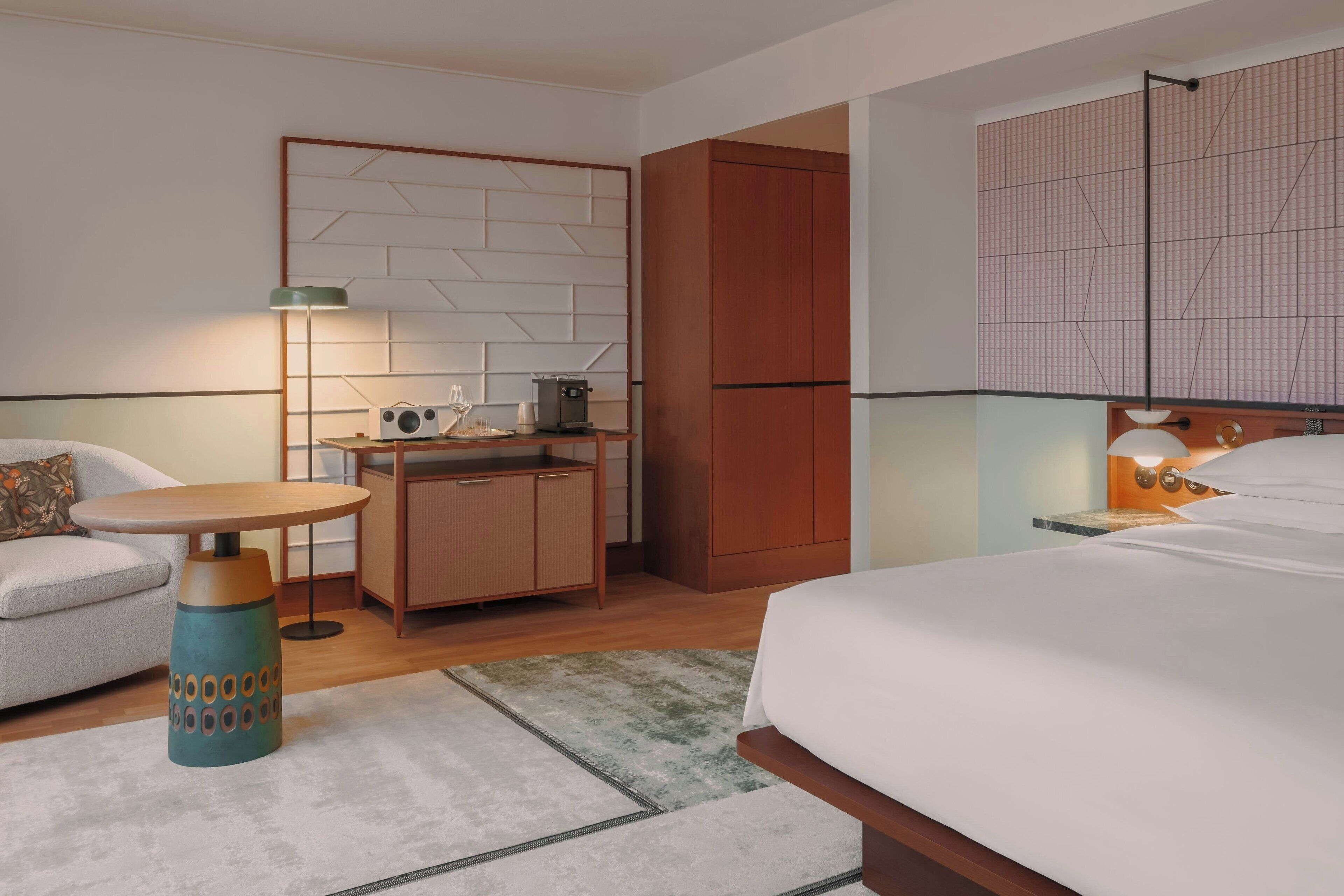 Premium bedding, in-room safe, desk, blackout curtains