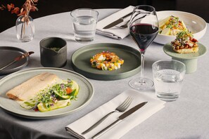 Frühstück, Mittagessen und Abendessen