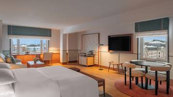 Junior Suite, 1 Bedroom, Lake View | Premium bedding, in-room safe, desk, blackout drapes