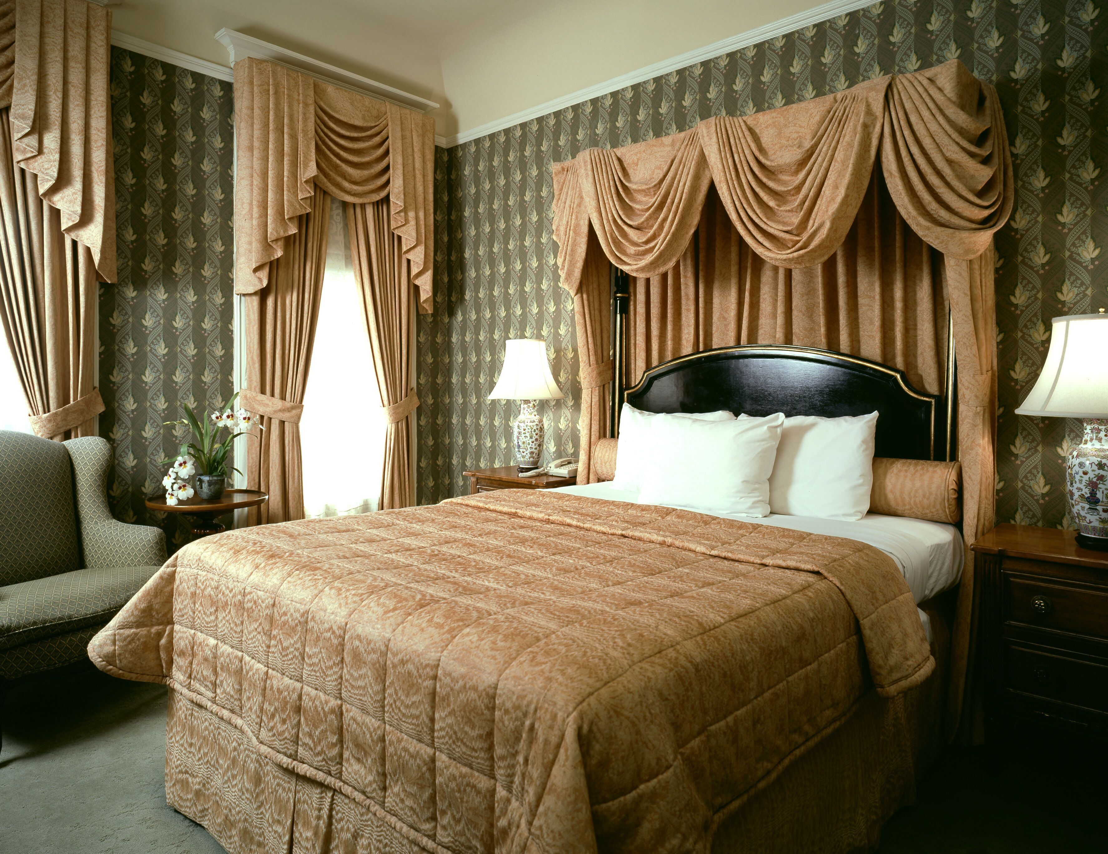 Premium bedding, pillowtop beds, in-room safe, individually decorated
