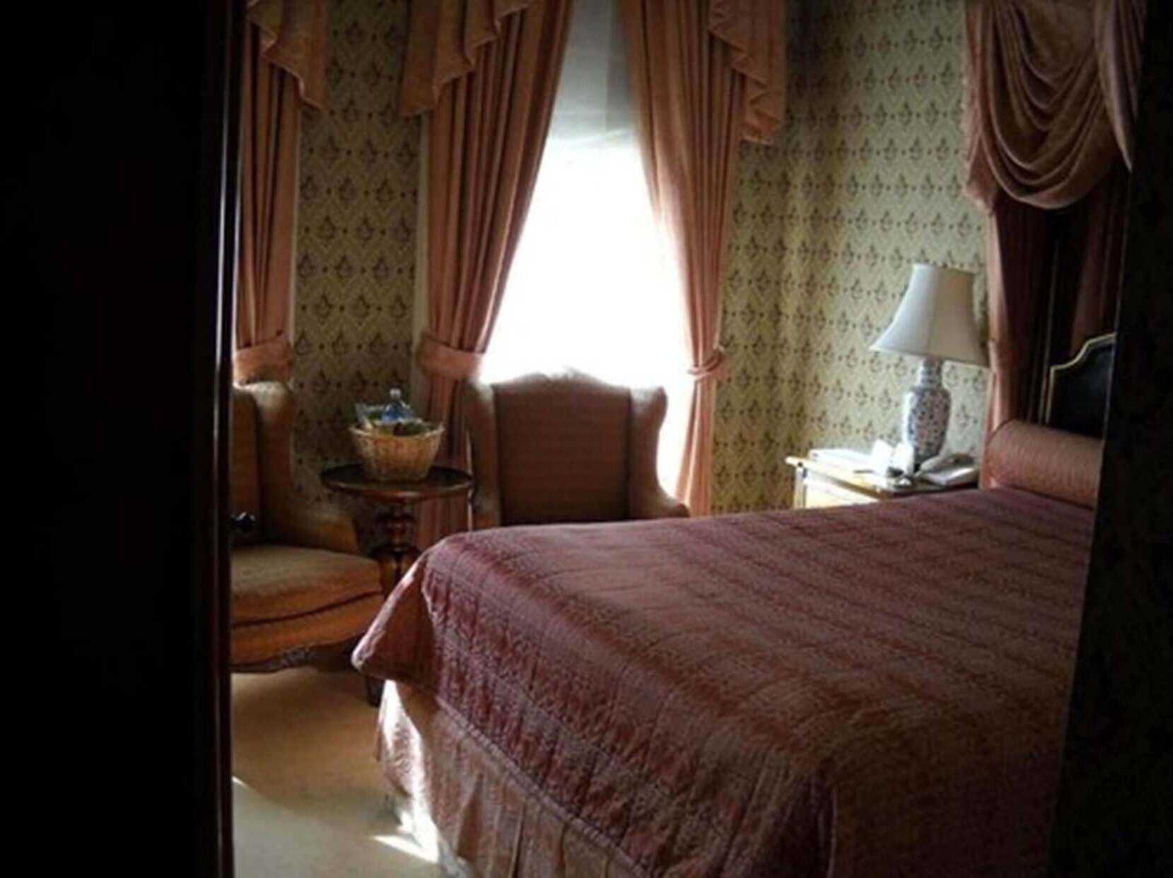 Premium bedding, pillowtop beds, in-room safe, individually decorated