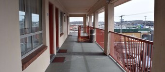 Knights Inn Oswego