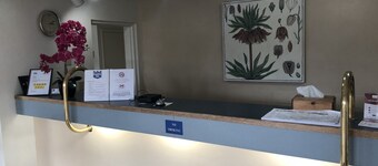 Knights Inn Oswego