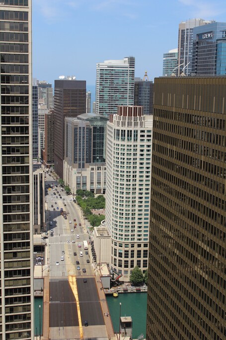 Fairmont Chicago at Millennium Park - Image 5