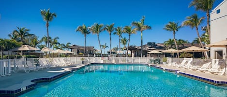 2 outdoor pools, sun loungers