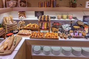 Daily buffet breakfast for a fee - Hotel SERHS Rivoli Rambla (Barcelona)