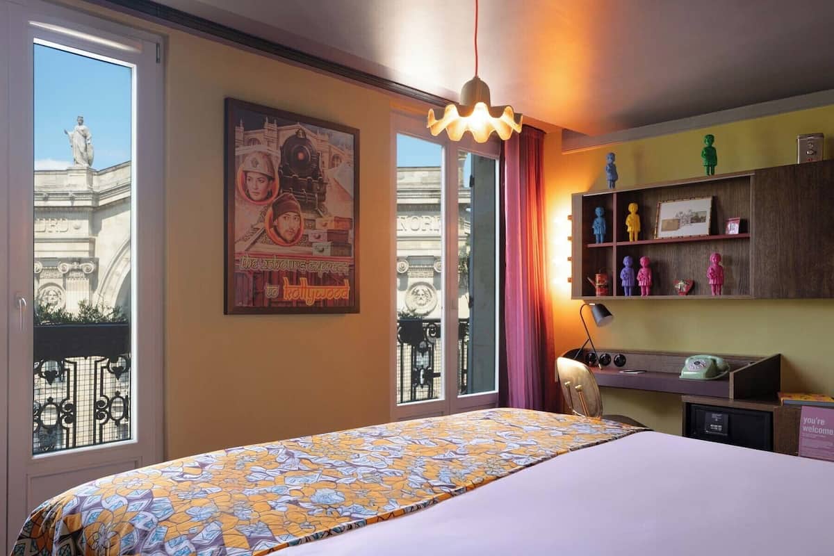 Large with Balcony and Paris view | 迷你吧贈品、獨特設計、獨特裝修、書桌