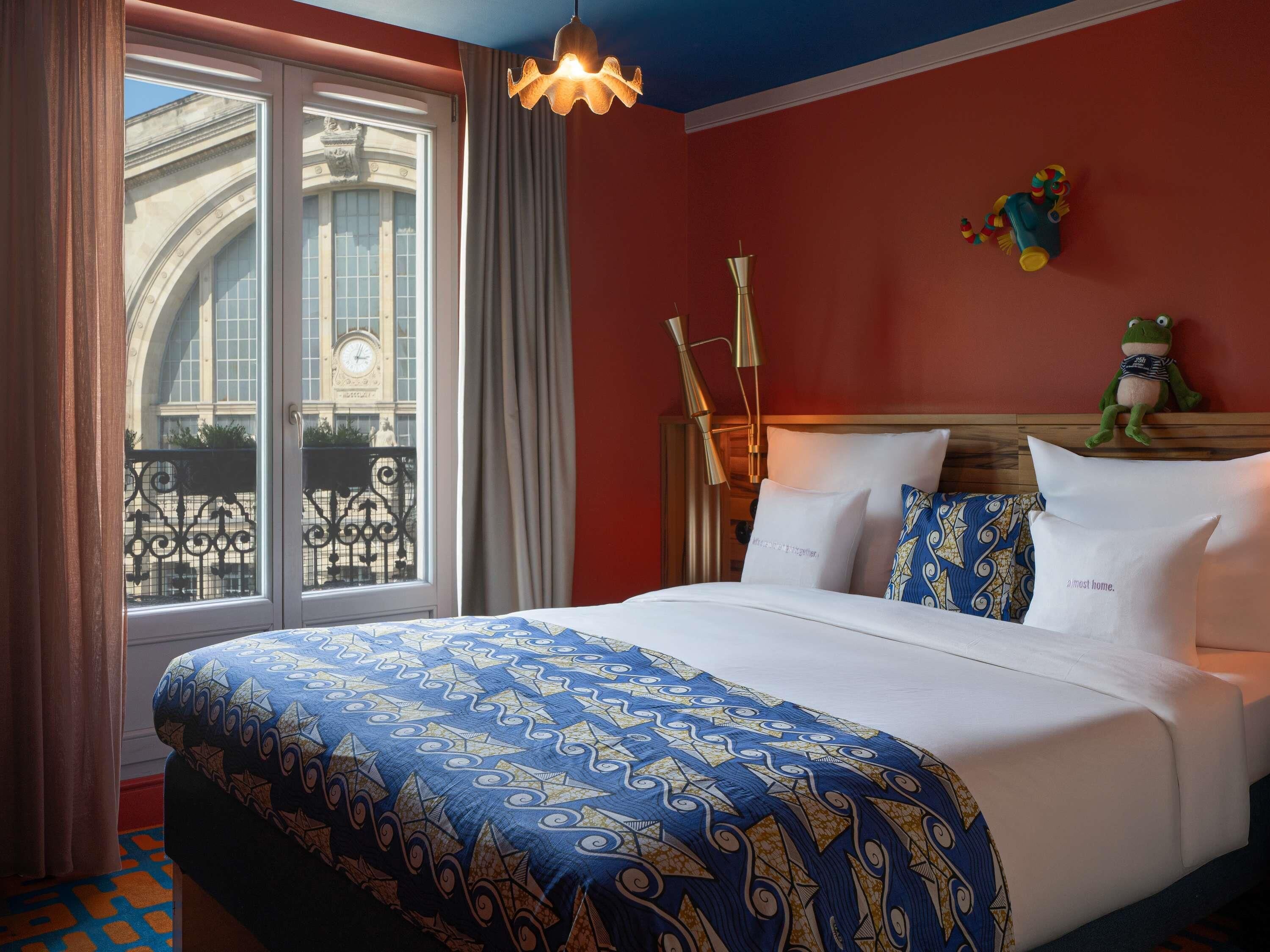 Hypo-allergenic bedding, free minibar, individually decorated