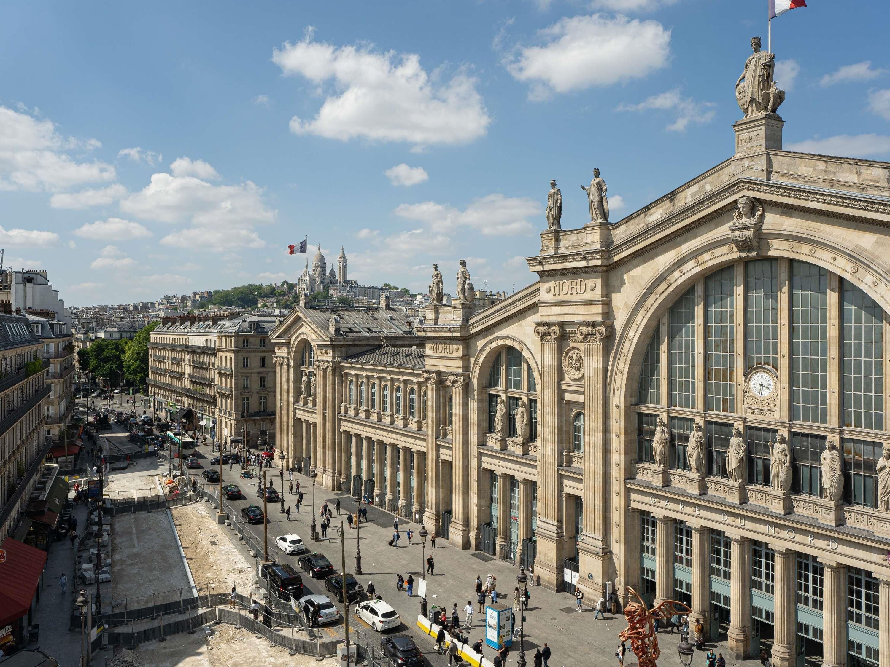 large with paris view | free minibar, individually decorated, individually furnished, desk