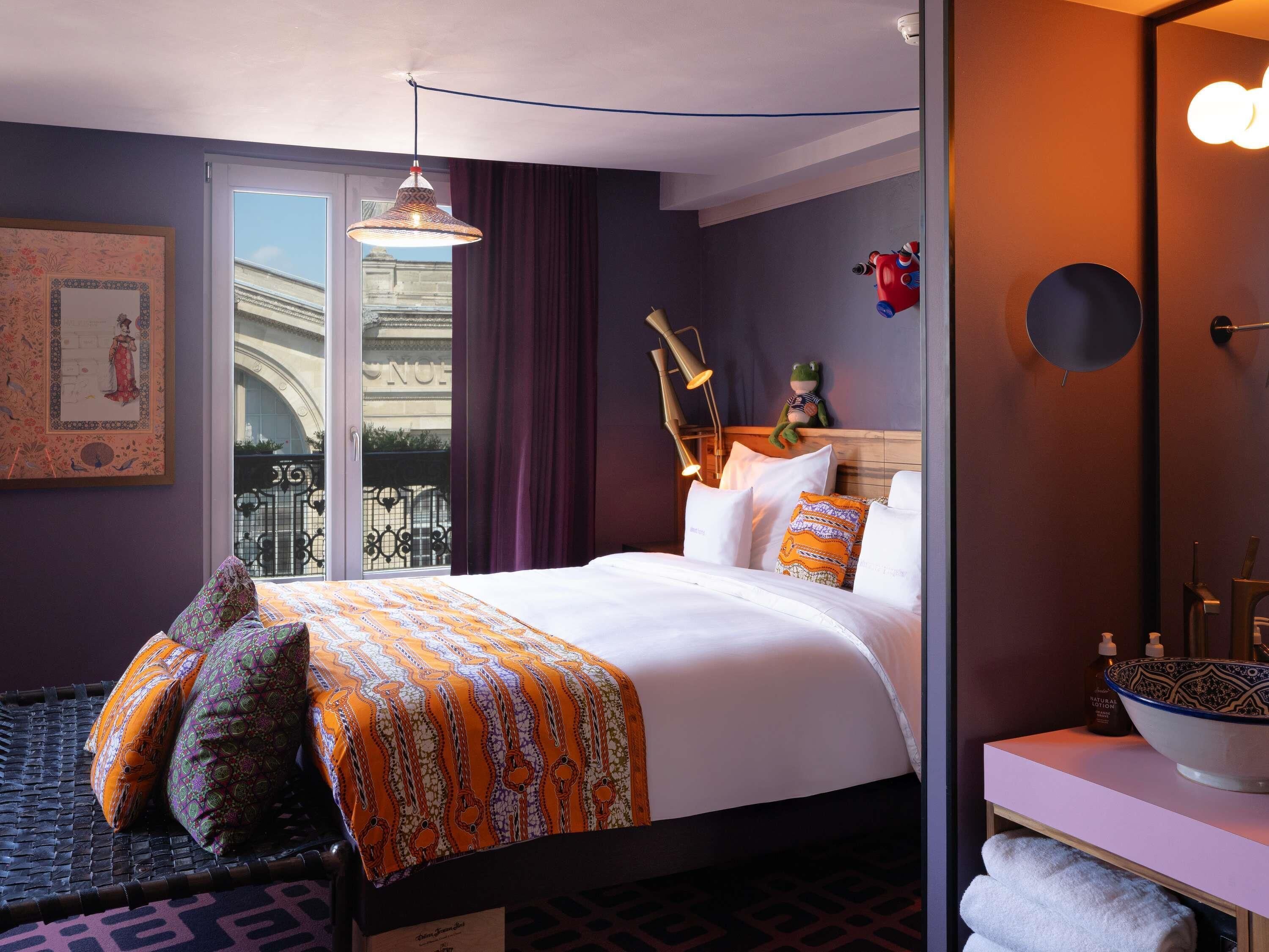 Extra Large with Balcony and Paris View | Hypo-allergenic bedding, free minibar, individually decorated