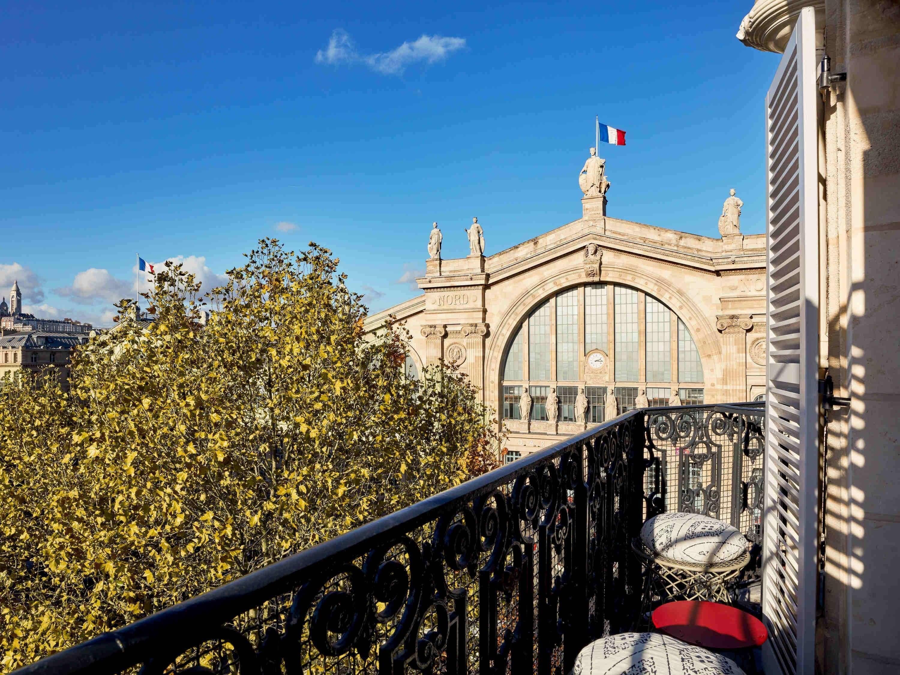 ملاءات للفراش لا تسبب الحساسية وعناصر مجانية داخل الميني بار