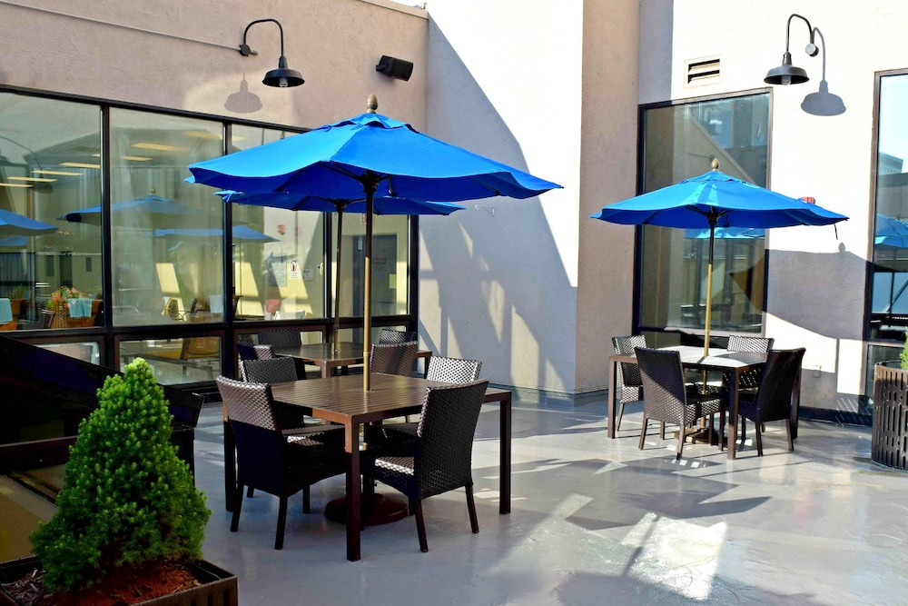 Courtyard by Marriott Columbus Downtown photo 6
