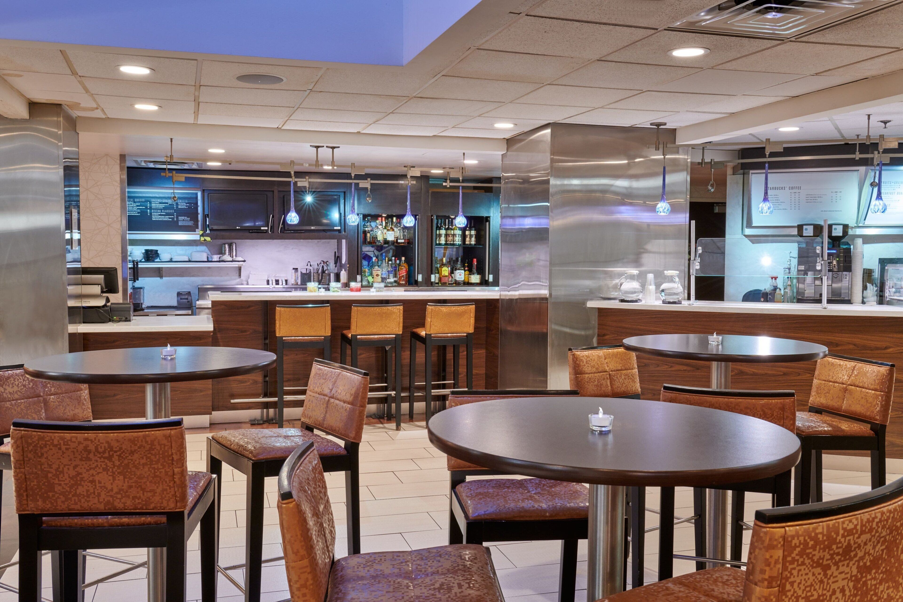 Photo - Courtyard by Marriott Columbus Downtown