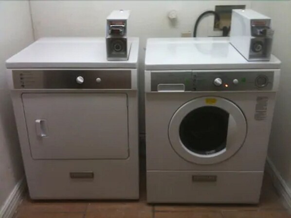 Laundry room - Quality Inn Los Lunas - Albuquerque South (Los Lunas)