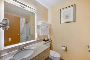 Suite, 1 King Bed with Sofa bed, Non Smoking - Quality Inn Los Lunas - Albuquerque South (Los Lunas)