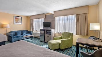 Suite, 1 King Bed with Sofa bed, Non Smoking | Iron/ironing board, cots/infant beds, rollaway beds, free WiFi