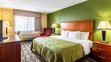 Bàn ủi/dụng cụ ủi quần áo, nôi/giường cho trẻ sơ sinh (phụ phí)