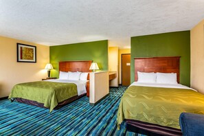 Suite, 1 King Bed with Sofa bed, Non Smoking | Iron/ironing board, cribs/infant beds, rollaway beds, free WiFi - Quality Inn Los Lunas - Albuquerque South (Los Lunas)