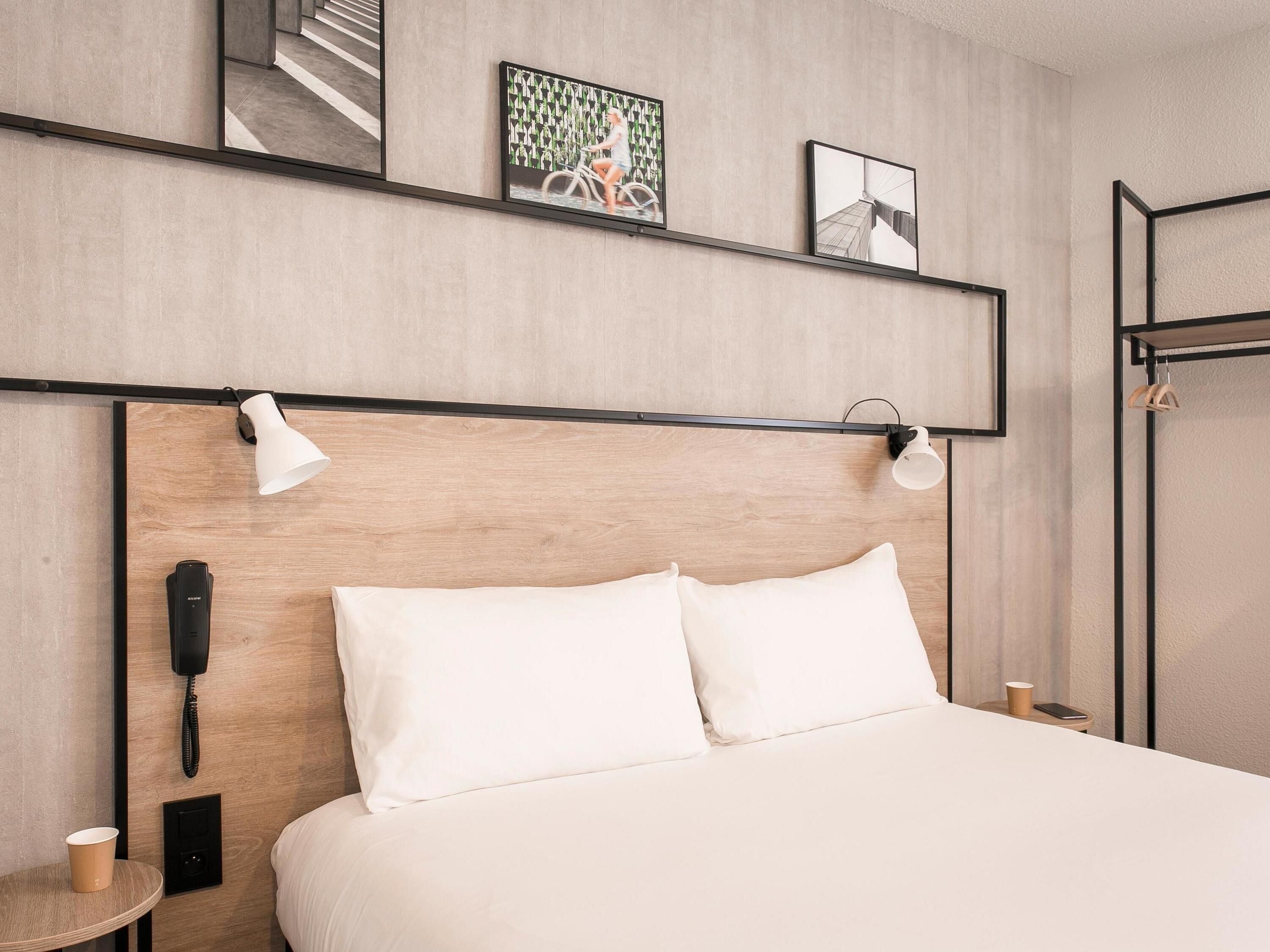 Standaard kamer, 1 tweepersoonsbed | Luxe beddengoed, een bureau, verduisterende gordijnen