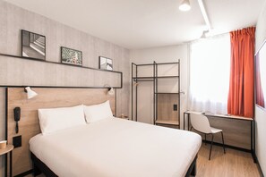 Ropa de cama de alta calidad, escritorio y cortinas blackout 