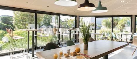 Breakfast, lunch, dinner served; French cuisine, pool views