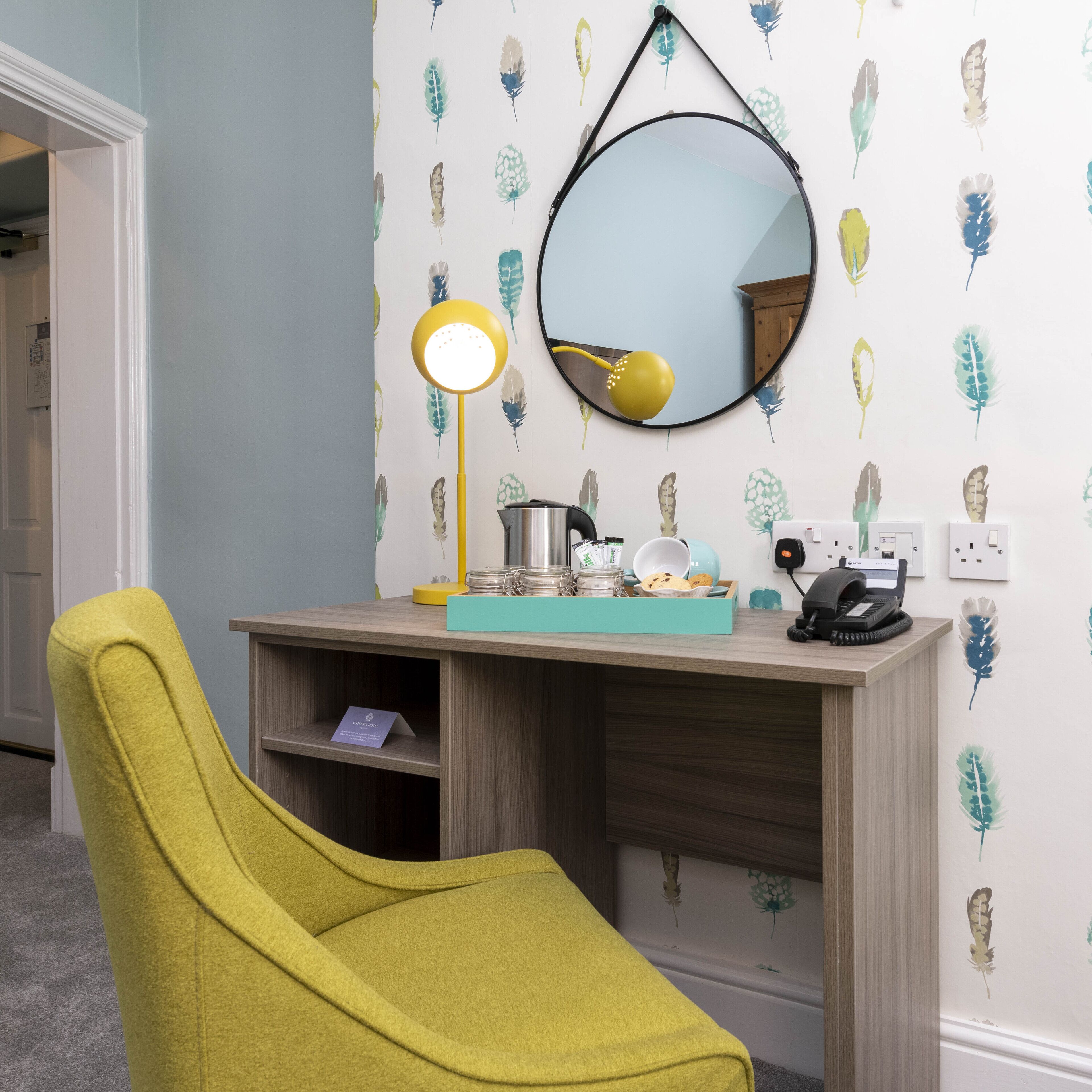 double room | desk, laptop workspace, iron/ironing board, free wifi