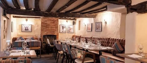 Breakfast, lunch and dinner served