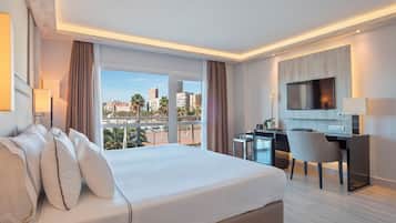 Habitación Premium | Ropa de cama de alta calidad y minibar