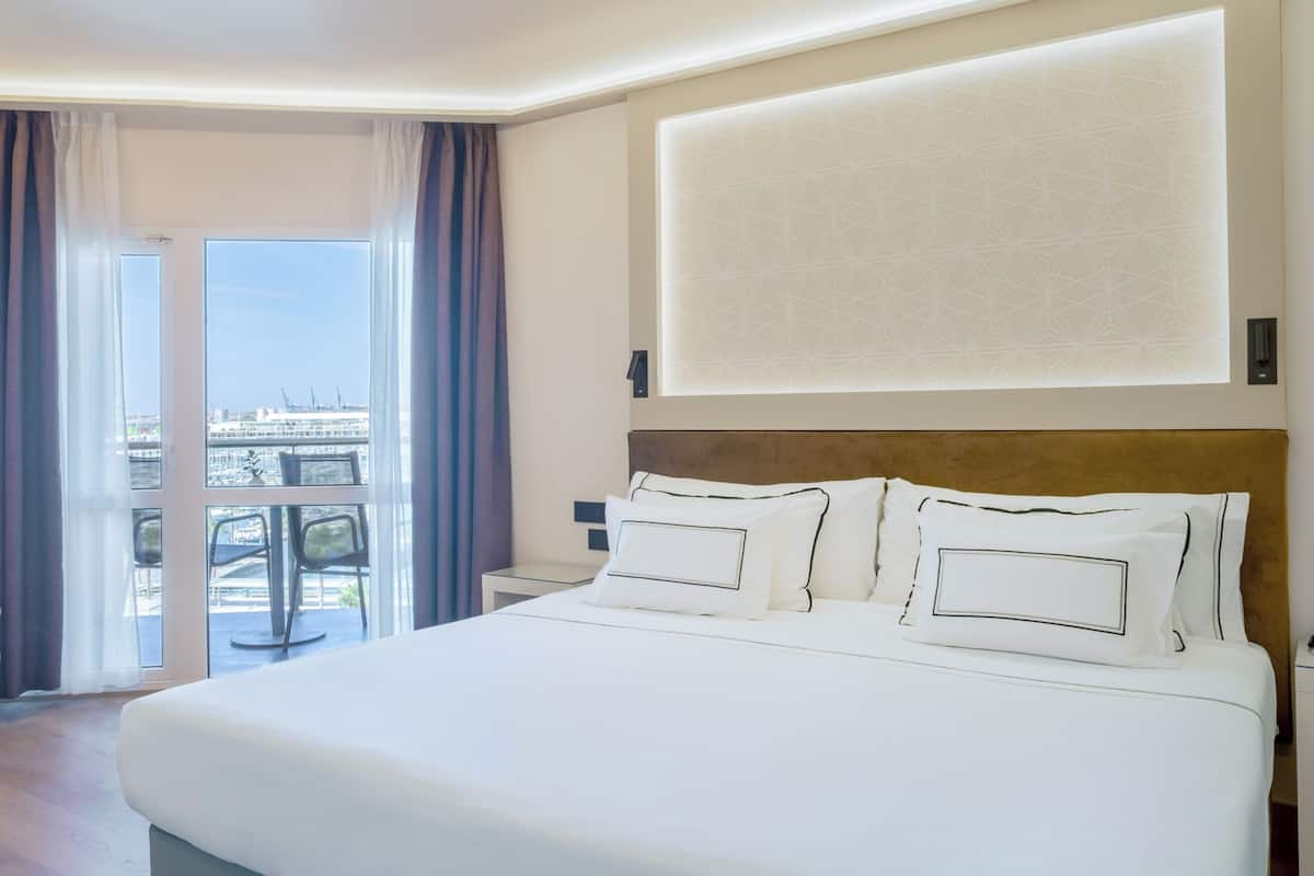 1 bedroom, minibar, in-room safe, individually decorated