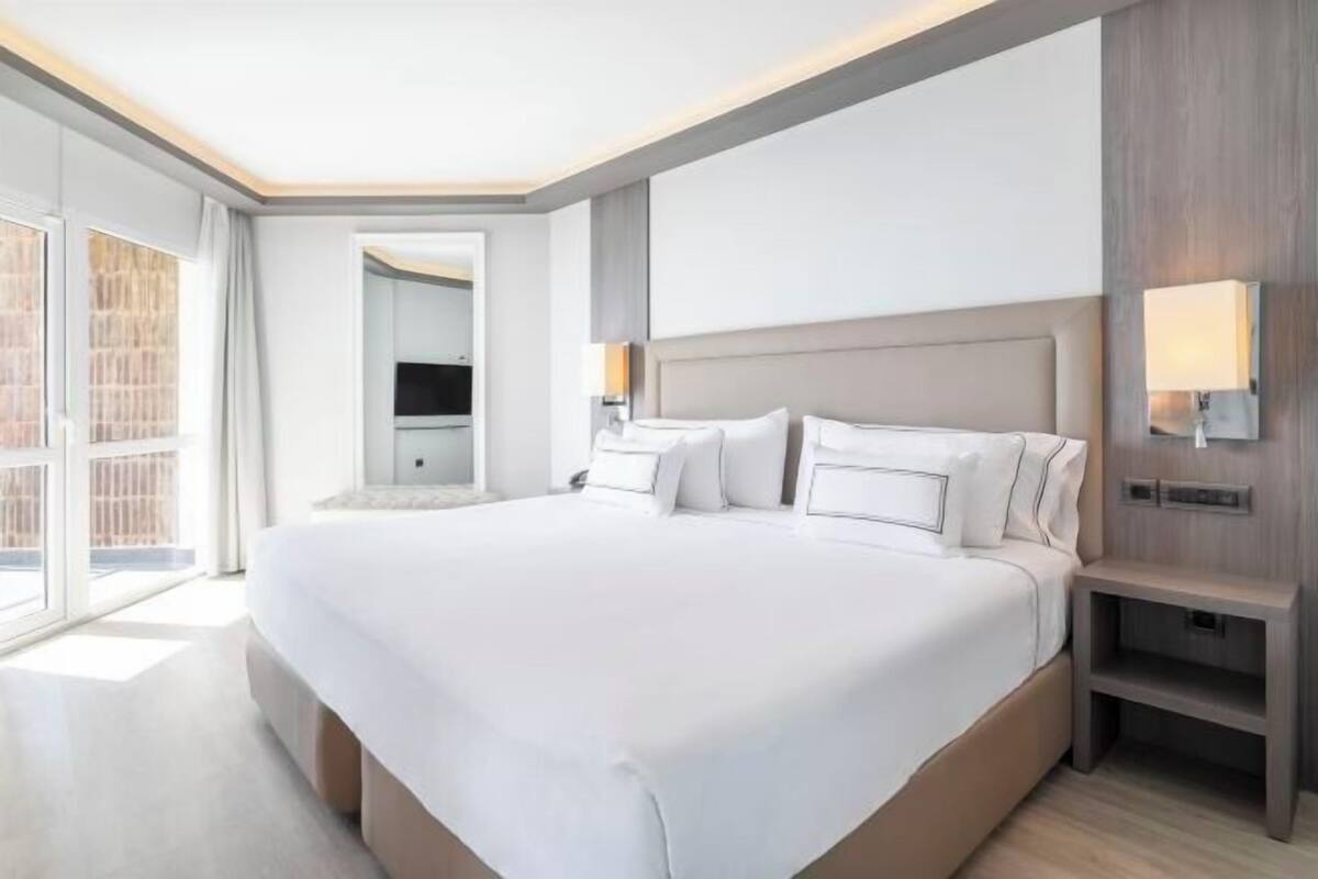 Literie de qualité supérieure, minibar, coffres-forts dans les chambres