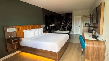 Quarto standard, 1 cama King, para não fumantes, banheira de hidromassagem (Walk-in Shower) | 1 quarto, Wi-Fi de cortesia, roupa de cama