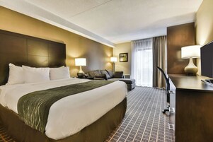 办公桌、遮光窗帘、熨斗/熨衣板、免费 WiFi