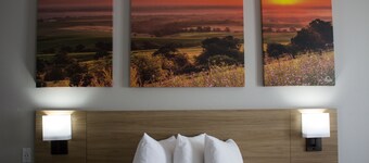 Days Inn by Wyndham Colby