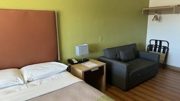 Free WiFi, bed sheets