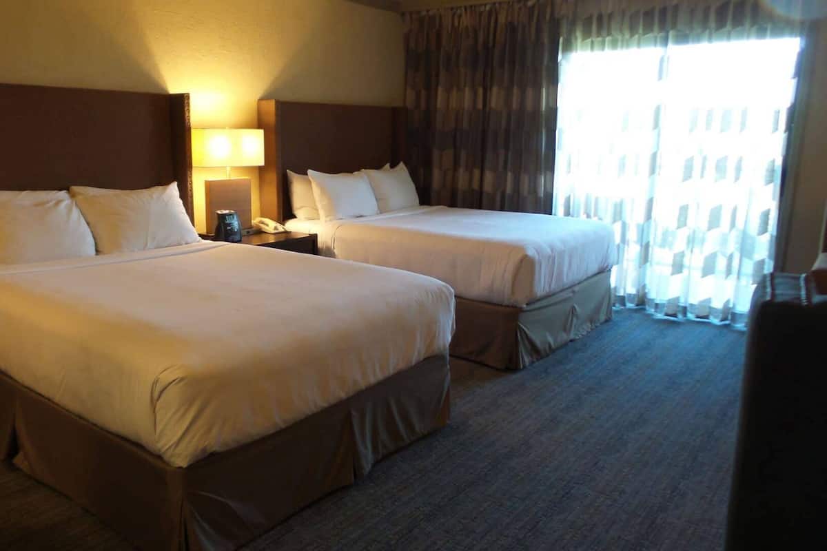 Ropa de cama de alta calidad y camas con pillow-top